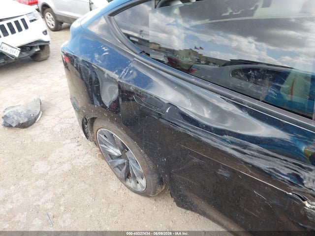 7SAYGDED6TA653875 Tesla Model Y Premium Rear-wheel Drive/rear-wheel Drive