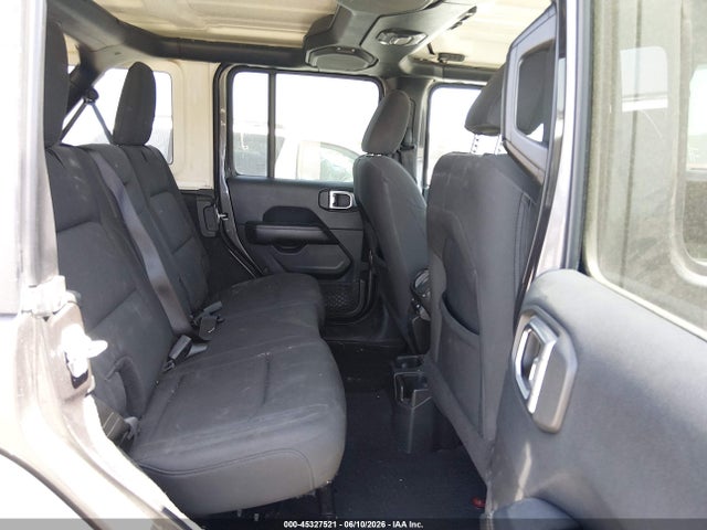 1C4HJXEN7KW535839 Jeep Wrangler Unlimited Sahara 4x4