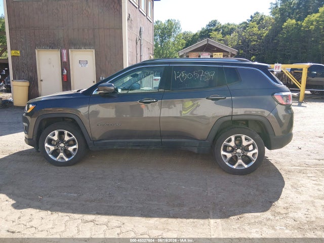 45327604 :رقم المزاد ، 3C4NJDCB9JT316329 vin ، 2018 Jeep Compass Limited 4x4 مزاد بيع