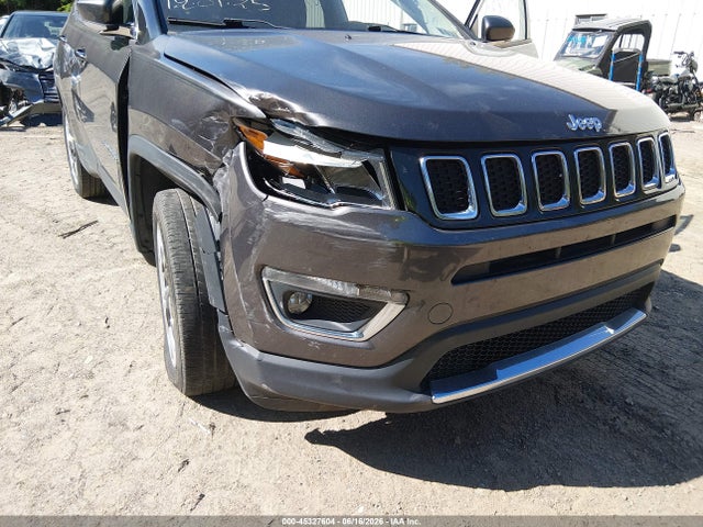 45327604 :رقم المزاد ، 3C4NJDCB9JT316329 vin ، 2018 Jeep Compass Limited 4x4 مزاد بيع