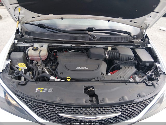 2017 Chrysler Pacifica Lx მანქანა იყიდება აუქციონზე, vin: 2C4RC1CGXHR529471, აუქციონის ნომერი: 45327665
