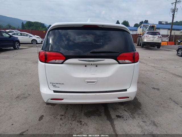 2017 Chrysler Pacifica Lx მანქანა იყიდება აუქციონზე, vin: 2C4RC1CGXHR529471, აუქციონის ნომერი: 45327665