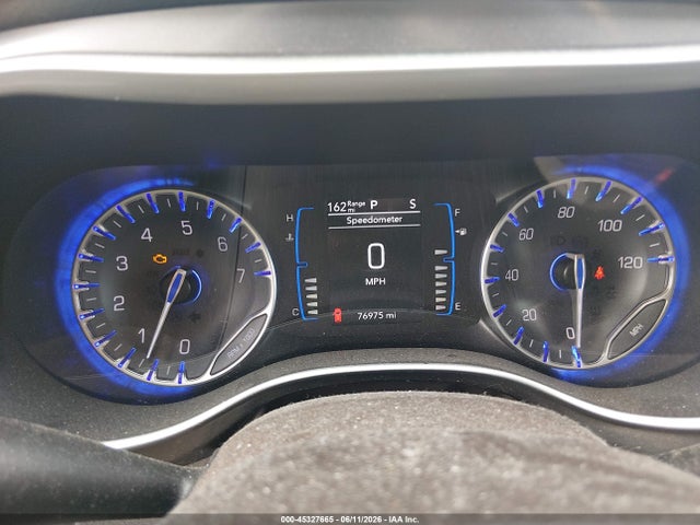 2017 Chrysler Pacifica Lx მანქანა იყიდება აუქციონზე, vin: 2C4RC1CGXHR529471, აუქციონის ნომერი: 45327665