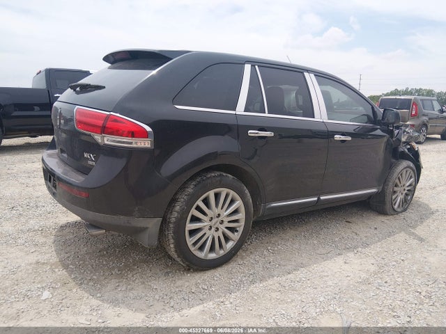 45327669 :رقم المزاد ، 2LMDJ8JK6BBJ05382 vin ، 2011 Lincoln Mkx مزاد بيع