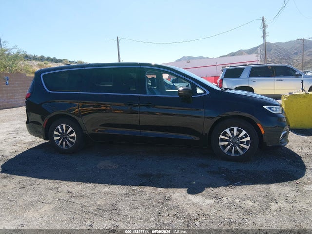 Chrysler Pacifica Hybrid Touring L 2023 2C4RC1L75PR608965 Image 15