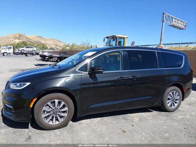 Chrysler Pacifica Hybrid Touring L 2023 2C4RC1L75PR608965 Image 16