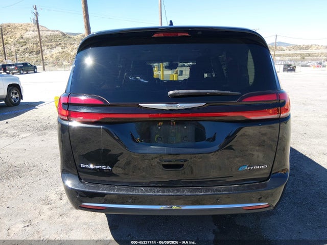 Chrysler Pacifica Hybrid Touring L 2023 2C4RC1L75PR608965 Image 18