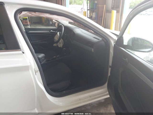 45327756 :رقم المزاد ، 3VWC57BU7KM017091 vin ، 2019 Volkswagen Jetta 1.4t R-line/1.4t S/1.4t Se مزاد بيع