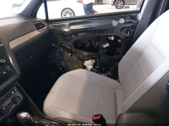 Продаж на аукціоні авто 2021 Volkswagen Tiguan 2.0t Se/2.0t Se R-line Black/2.0t Sel, vin: 3VV3B7AX0MM135236, номер лоту: 45327759