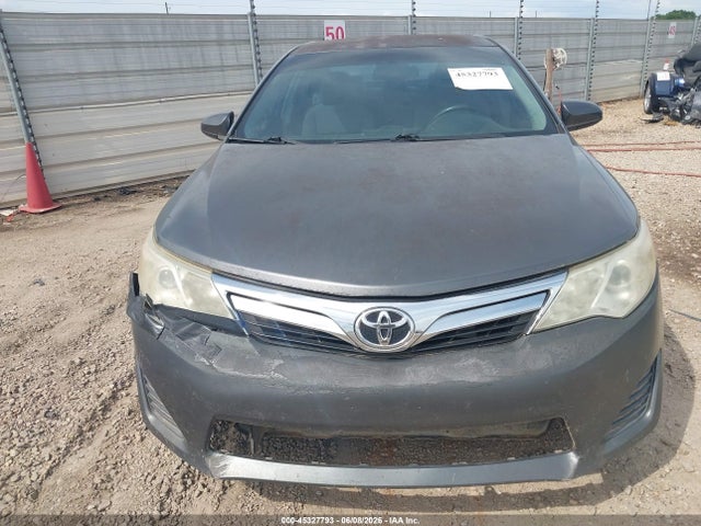 2013 Toyota Camry Le მანქანა იყიდება აუქციონზე, vin: 4T1BF1FK2DU255586, აუქციონის ნომერი: 45327793