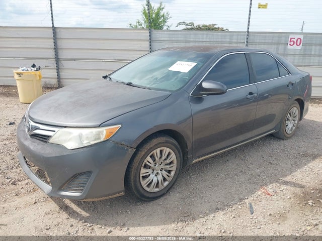 2013 Toyota Camry Le მანქანა იყიდება აუქციონზე, vin: 4T1BF1FK2DU255586, აუქციონის ნომერი: 45327793