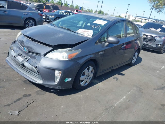 Toyota PRIUS PLUG-IN 2014 JTDKN3DP7E3053352 Image 2
