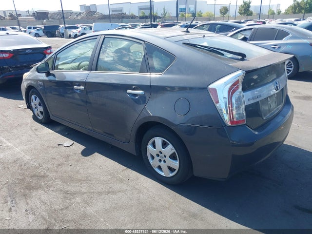 Toyota PRIUS PLUG-IN 2014 JTDKN3DP7E3053352 Image 3