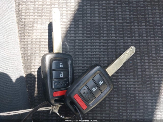 Продажа на аукционе авто 2015 Honda Fit Lx, vin: 3HGGK5H58FM768015, номер лота: 45327823