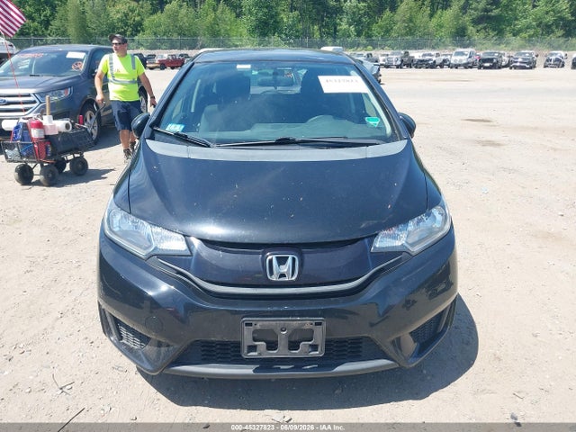 Продажа на аукционе авто 2015 Honda Fit Lx, vin: 3HGGK5H58FM768015, номер лота: 45327823