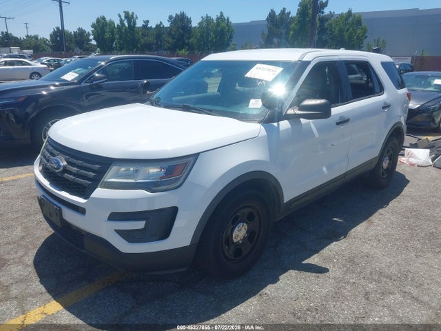 Ford Utility Police Interceptor 2017 1FM5K8AR2HGA04691 Image 2
