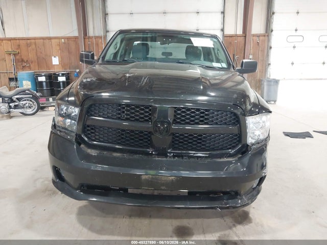 2017 Ram 1500 Express  4x4 6'4 Box მანქანა იყიდება აუქციონზე, vin: 1C6RR7FG7HS830850, აუქციონის ნომერი: 45327890