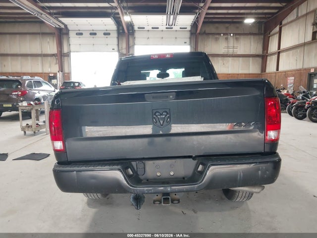 2017 Ram 1500 Express  4x4 6'4 Box მანქანა იყიდება აუქციონზე, vin: 1C6RR7FG7HS830850, აუქციონის ნომერი: 45327890