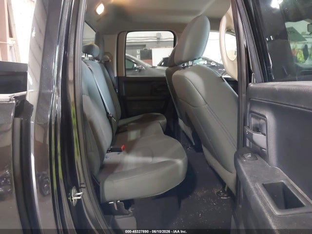 2017 Ram 1500 Express  4x4 6'4 Box მანქანა იყიდება აუქციონზე, vin: 1C6RR7FG7HS830850, აუქციონის ნომერი: 45327890