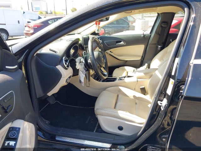 WDCTG4EB4GJ204681 Mercedes-Benz GLA 250