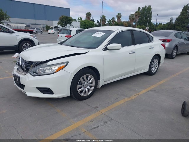 Nissan Altima 2.5 S 2017 1N4AL3AP8HC268724 Image 2