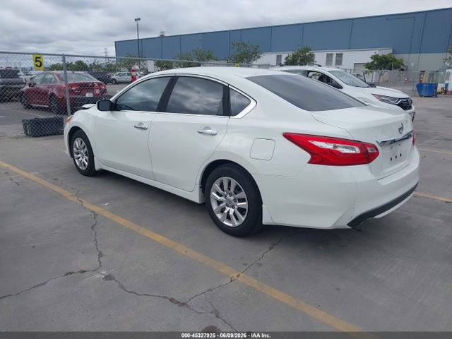 Nissan Altima 2.5 S 2017 1N4AL3AP8HC268724 Image 3