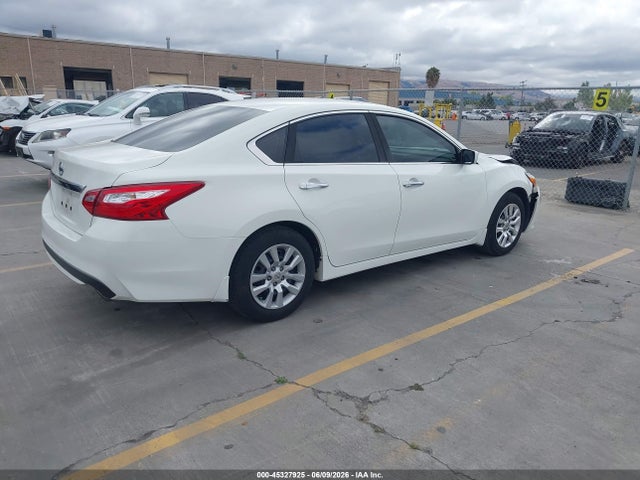 Nissan Altima 2.5 S 2017 1N4AL3AP8HC268724 Image 4