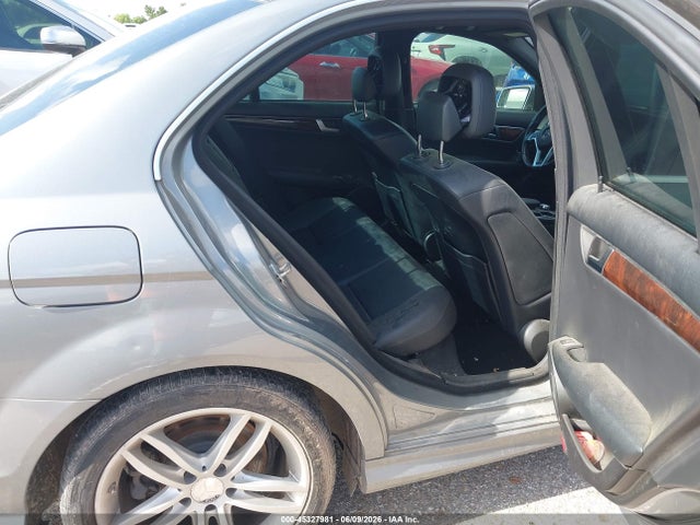 45327981 :رقم المزاد ، WDDGF4HB3ER308900 vin ، 2014 Mercedes-benz C 250 Sport مزاد بيع