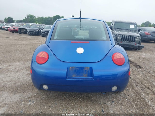 45328004 :رقم المزاد ، 3VWBK21C34M401257 vin ، 2004 Volkswagen New Beetle Gl مزاد بيع