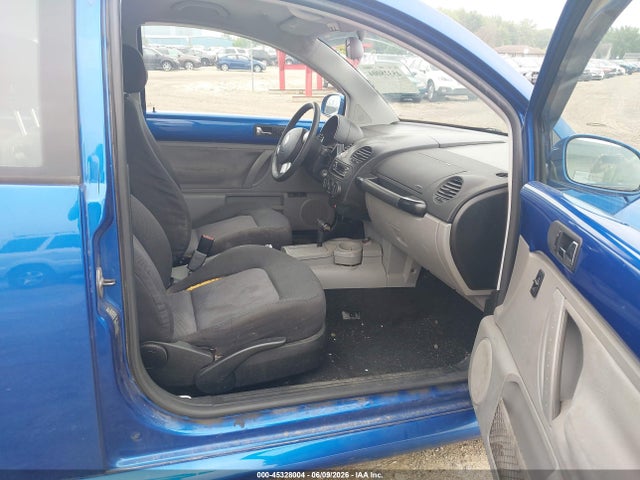 45328004 :رقم المزاد ، 3VWBK21C34M401257 vin ، 2004 Volkswagen New Beetle Gl مزاد بيع