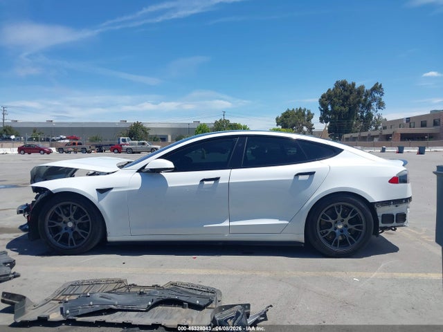 Tesla Model S Plaid Tri Motor All-wheel Drive 2021 5YJSA1E65MF447262 Image 15