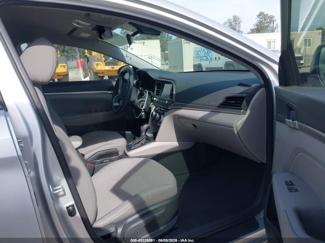 Продажа на аукционе авто 2019 Hyundai Elantra Sel, vin: 5NPD84LF6KH463431, номер лота: 45328061