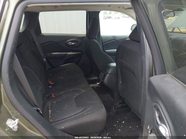 1C4PJLCB4KD249424 Jeep Cherokee Latitude Fwd