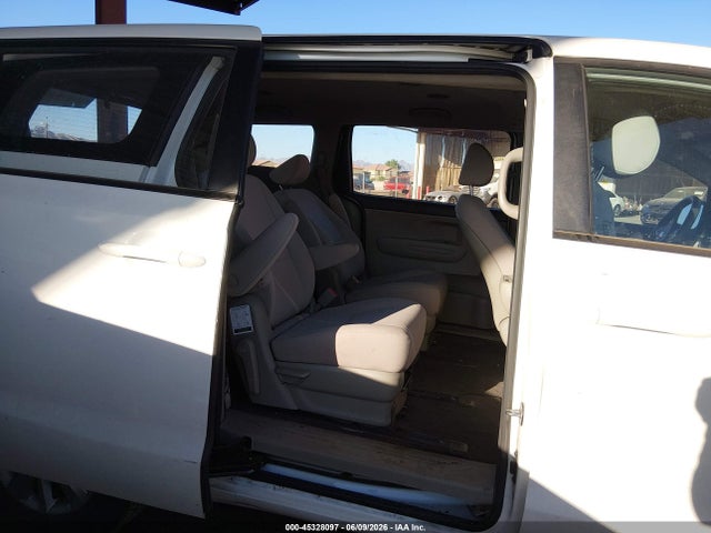 KIA Sedona L 2018 KNDMA5C12J6406926 Image 8