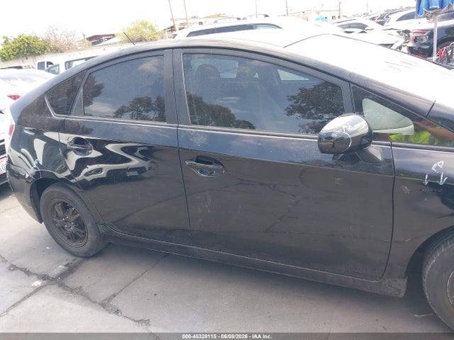 Toyota Prius Two 2015 JTDKN3DU1F0450970 Image 14