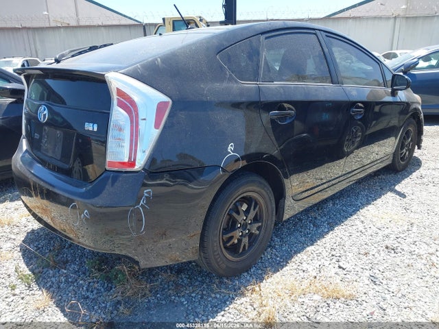 Toyota Prius Two 2015 JTDKN3DU1F0450970 Image 4