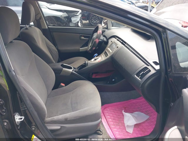 Toyota Prius Two 2015 JTDKN3DU1F0450970 Image 5
