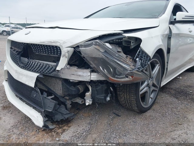 45328143 :رقم المزاد ، WDDSJ4GBXFN182053 vin ، 2015 Mercedes-benz Cla 250 4matic مزاد بيع