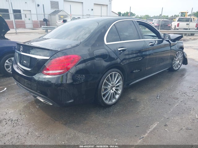 45328157 :رقم المزاد ، 55SWF4JB0JU262411 vin ، 2018 Mercedes-benz C 300 مزاد بيع