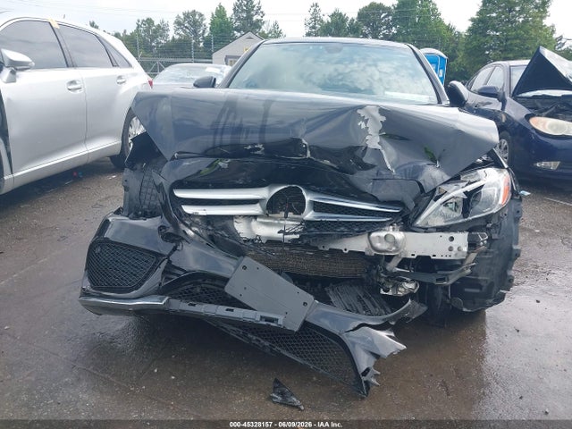 45328157 :رقم المزاد ، 55SWF4JB0JU262411 vin ، 2018 Mercedes-benz C 300 مزاد بيع
