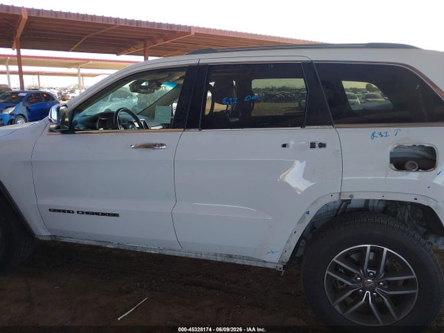 1C4RJEBG1HC826426 Jeep Grand Cherokee Limited 4x2