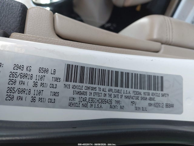 1C4RJEBG1HC826426 Jeep Grand Cherokee Limited 4x2