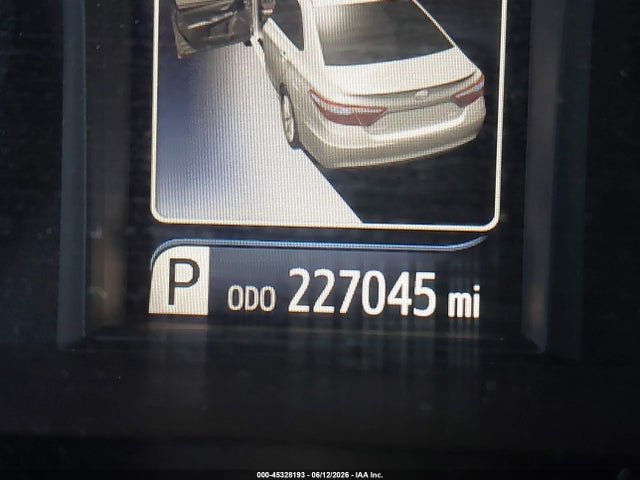 4T1BF1FK4GU176893 Toyota CAMRY SE