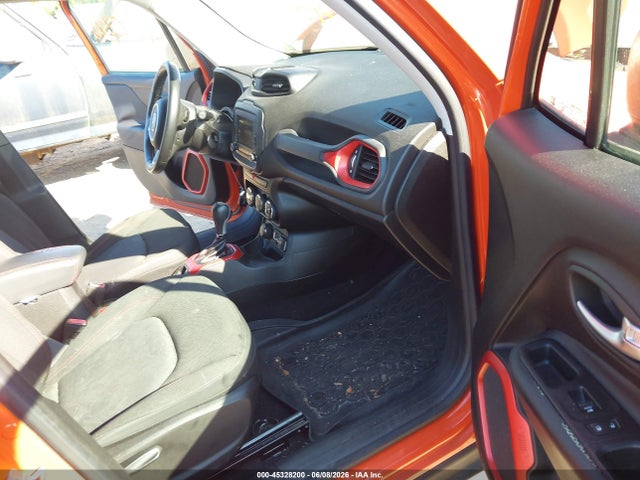 2015 Jeep Renegade Trailhawk მანქანა იყიდება აუქციონზე, vin: ZACCJBCT8FPC44784, აუქციონის ნომერი: 45328200
