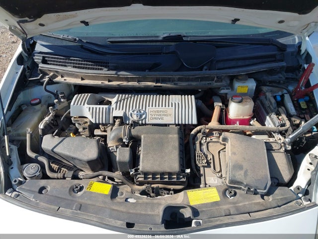 JTDKN3DUXE0378617 Toyota Prius Two