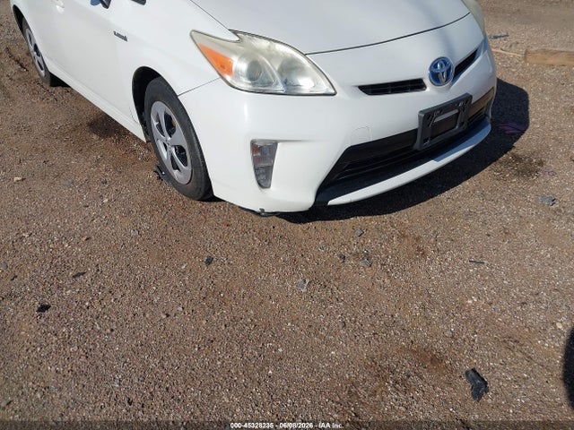 JTDKN3DUXE0378617 Toyota Prius Two