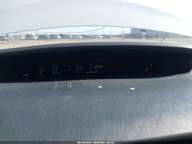 JTDKN3DUXE0378617 Toyota Prius Two