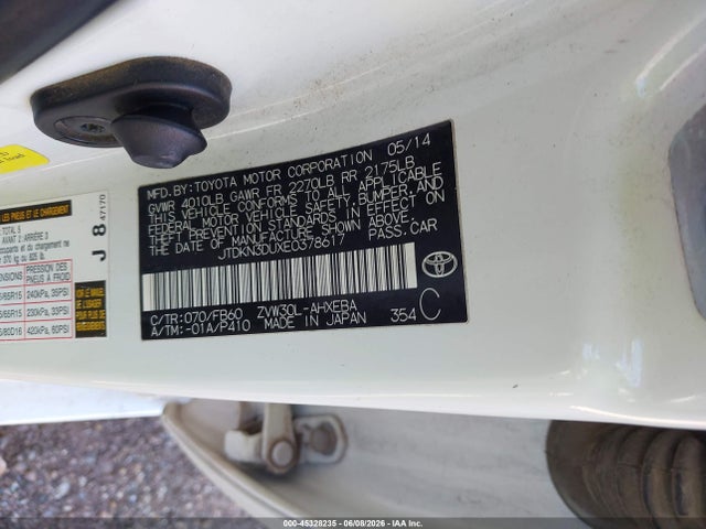 JTDKN3DUXE0378617 Toyota Prius Two