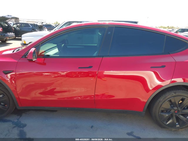 Продаж на аукціоні авто 2022 Tesla Model Y Long Range Dual Motor All-wheel Drive, vin: 7SAYGDEE2NF546563, номер лоту: 45328251