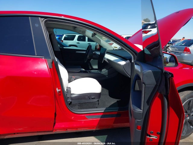 Продаж на аукціоні авто 2022 Tesla Model Y Long Range Dual Motor All-wheel Drive, vin: 7SAYGDEE2NF546563, номер лоту: 45328251